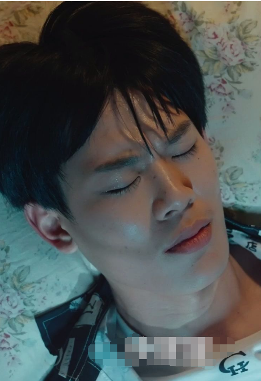 我在精神病院斩神第01集