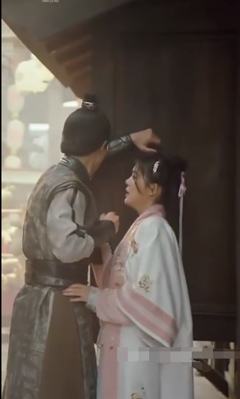 间谍夫妇今天又又又撞任务了第01集